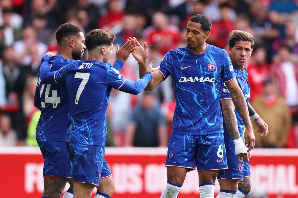 记者：多特仍在推进桑乔的转会，相关谈判正在进行中